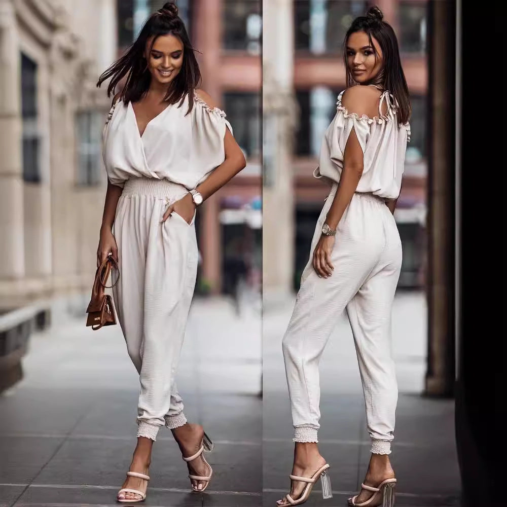 Ladies' Stylish Jumpsuit with Loose Fit and Sophisticated Details WW