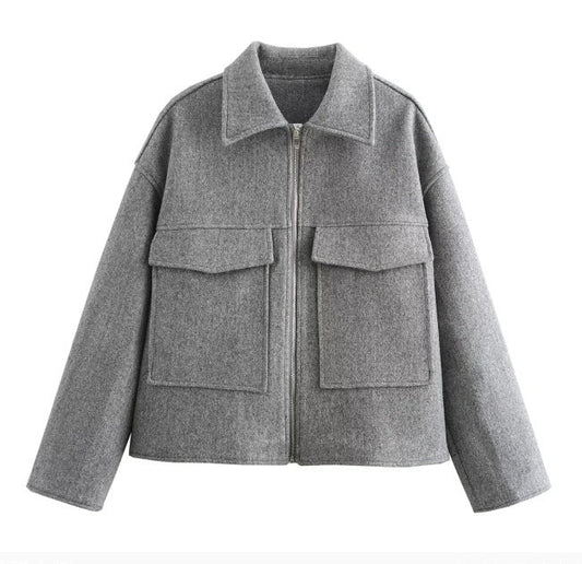 Ladies' tailored jacket with practical flap pockets and soft wool blend
