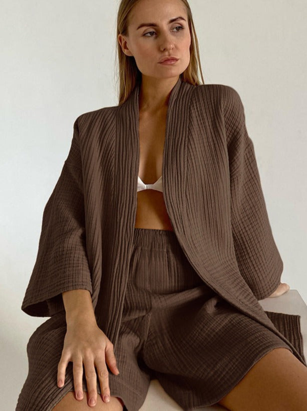 WW Set für Zuhause: Locker sitzende Strickjacke und Shorts