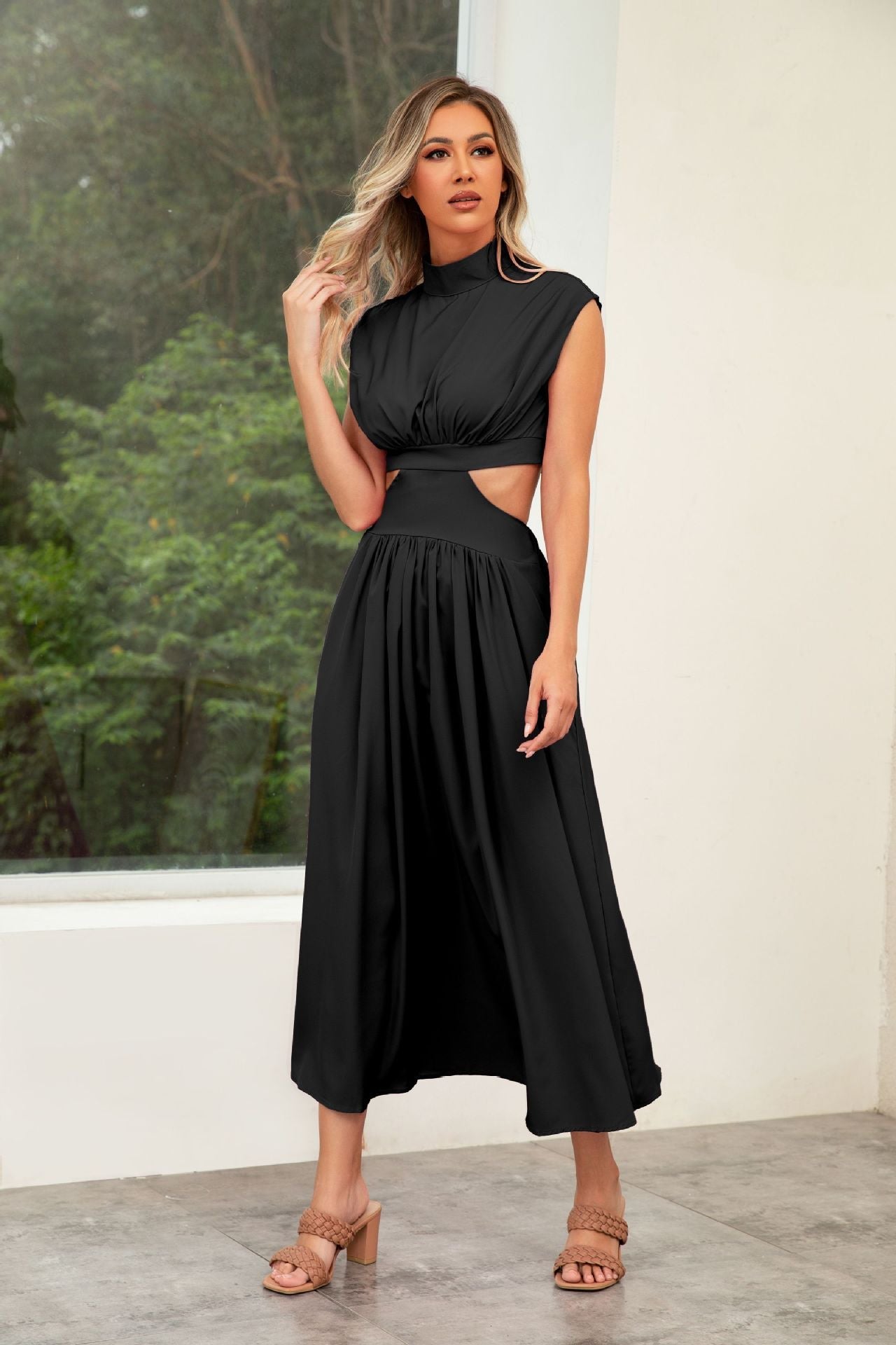 Damen Cut-Out Sommerkleid mit hohem Kragen WW