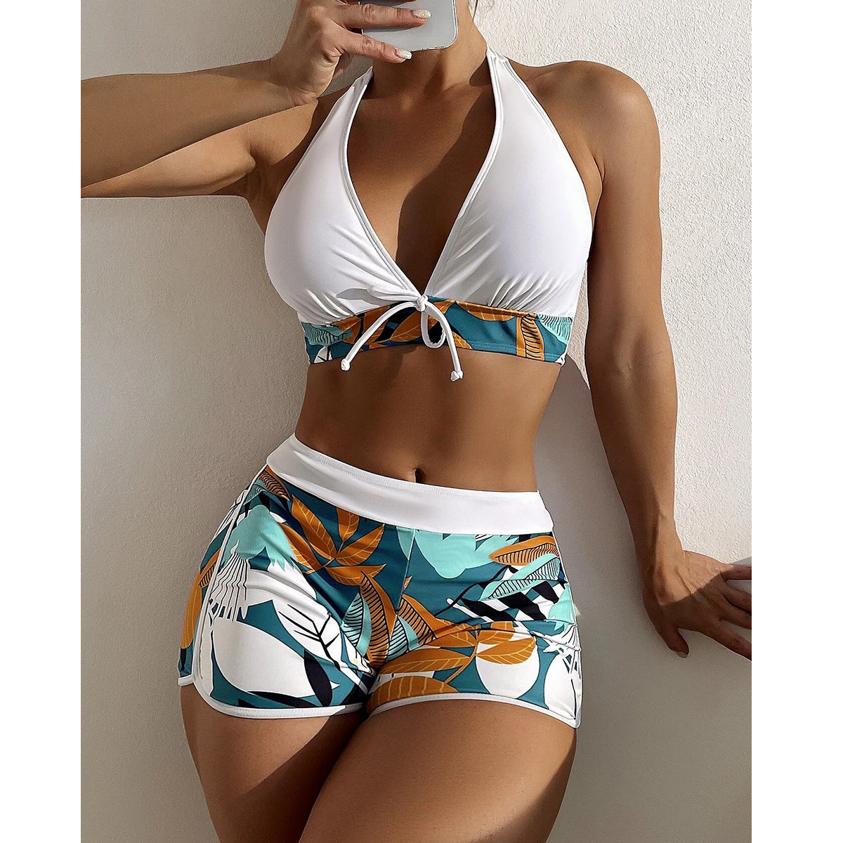 Damen Sportliches Bikini-Set mit geflochtenem Oberteil und gemusterter Shorts WW