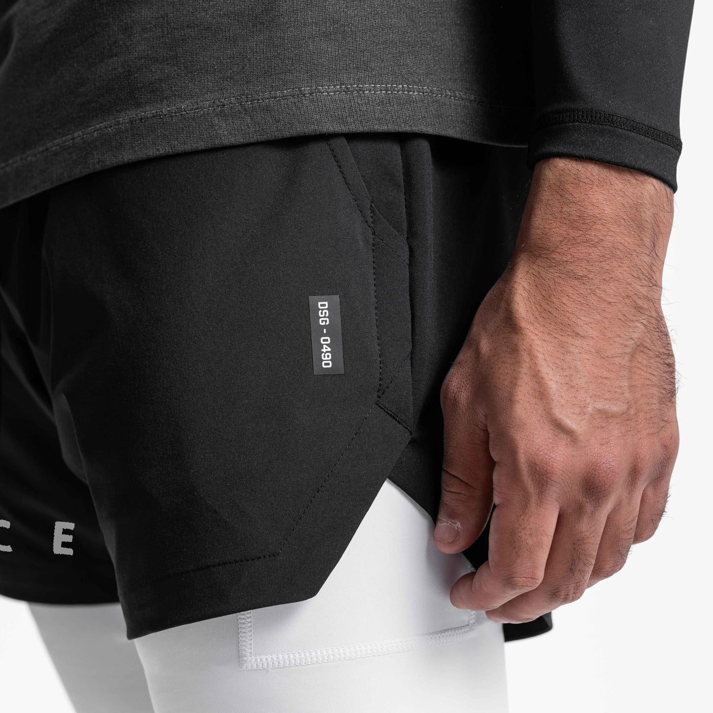 WW | Doppellagige Shorts mit Tasche