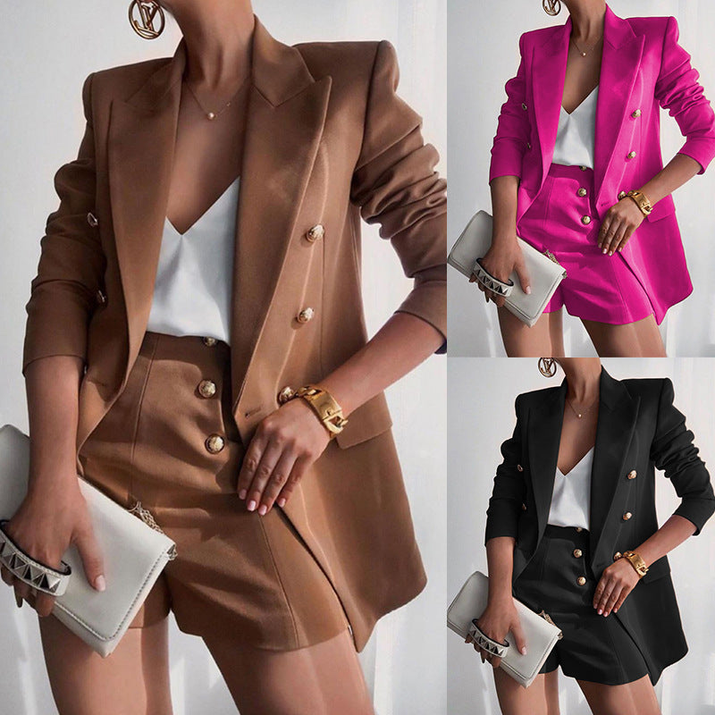 Women's Blazer-Shorts Ensemble with Elegant Button Placket and Modern Cut WW