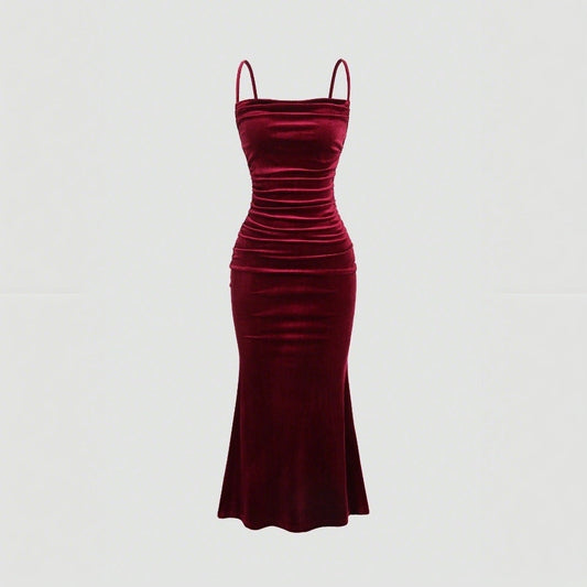 Damen Elegantes Samt-Maxi-Kleid mit figurbetontem Schnitt und raffinierten Raffungseffekten W&W