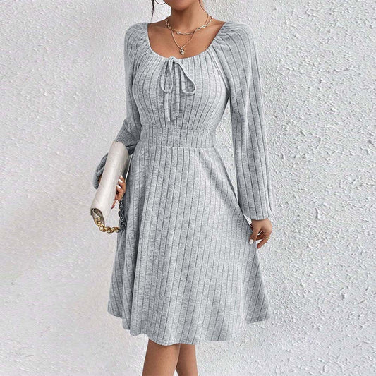 Damen Midi-Kleid mit elastischem Material und modischer Raffung W&W