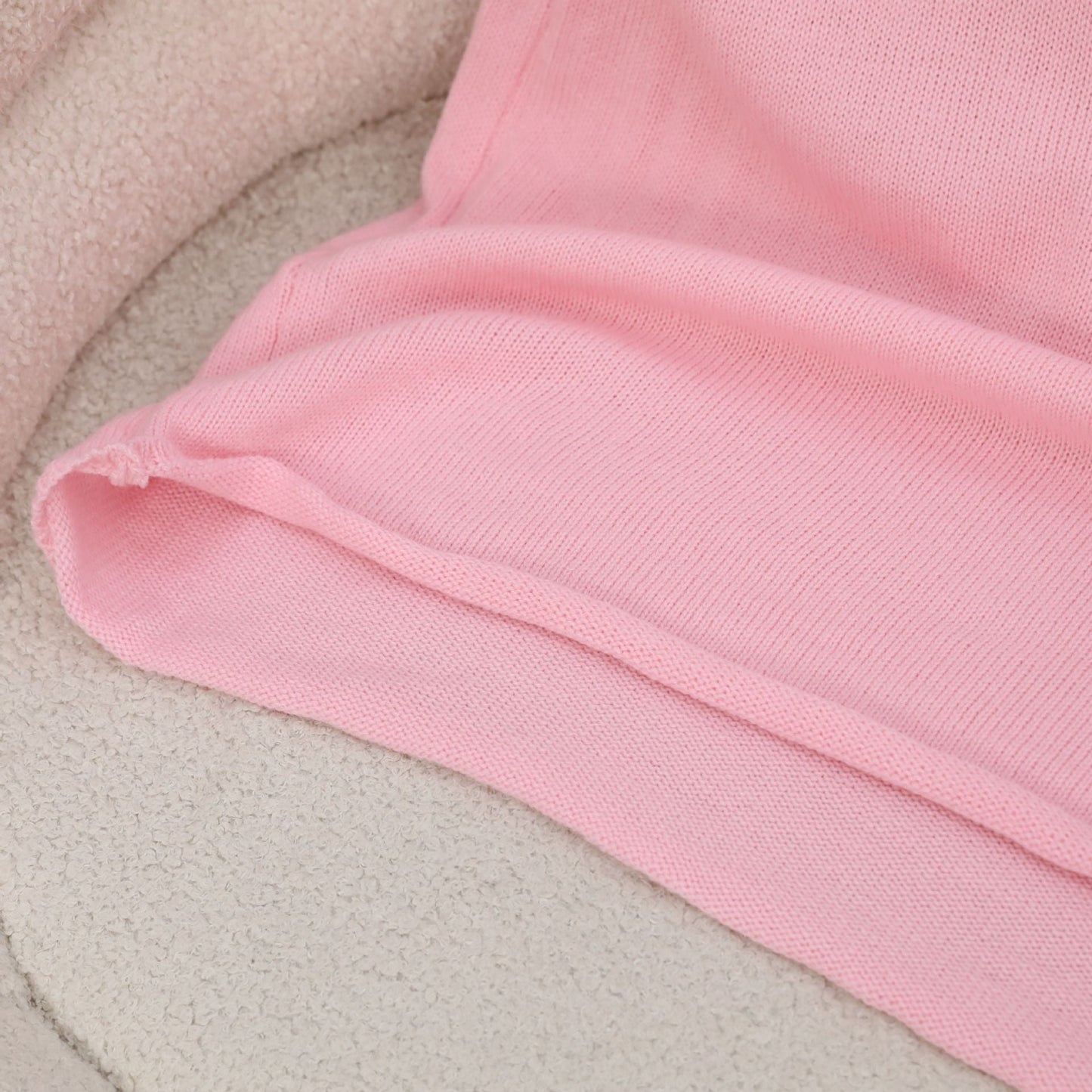 Damen lässiges Strickoberteil mit Dekorativem V-Ausschnitt und Kontrastdetails WW