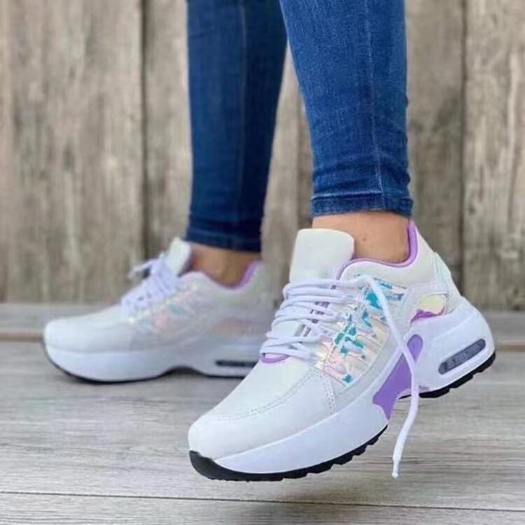 Damen Sportliche Sneakers mit reflektierenden Akzenten und atmungsaktiver Sohle W&W