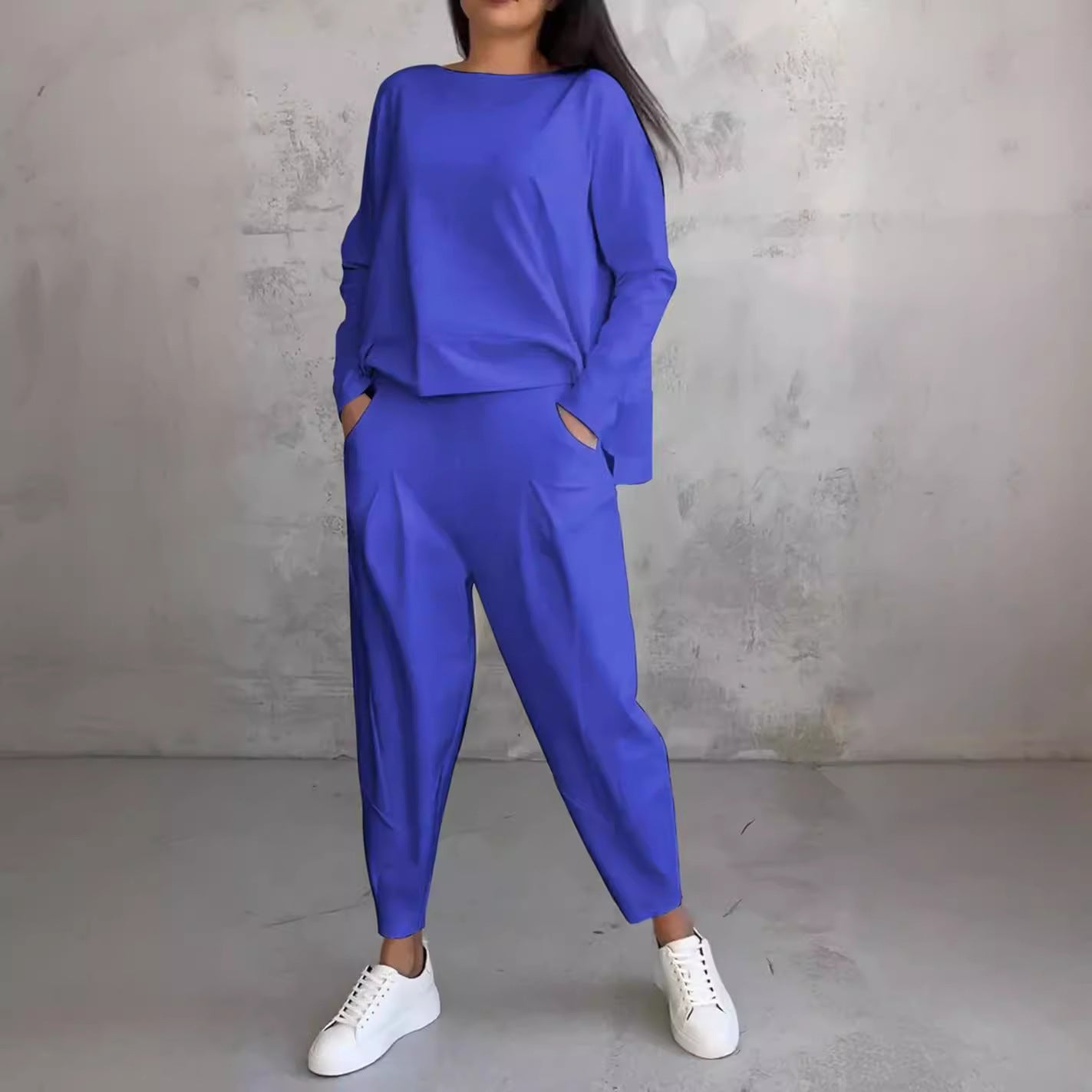 Women's casual two-piece set with a wide cut and pockets