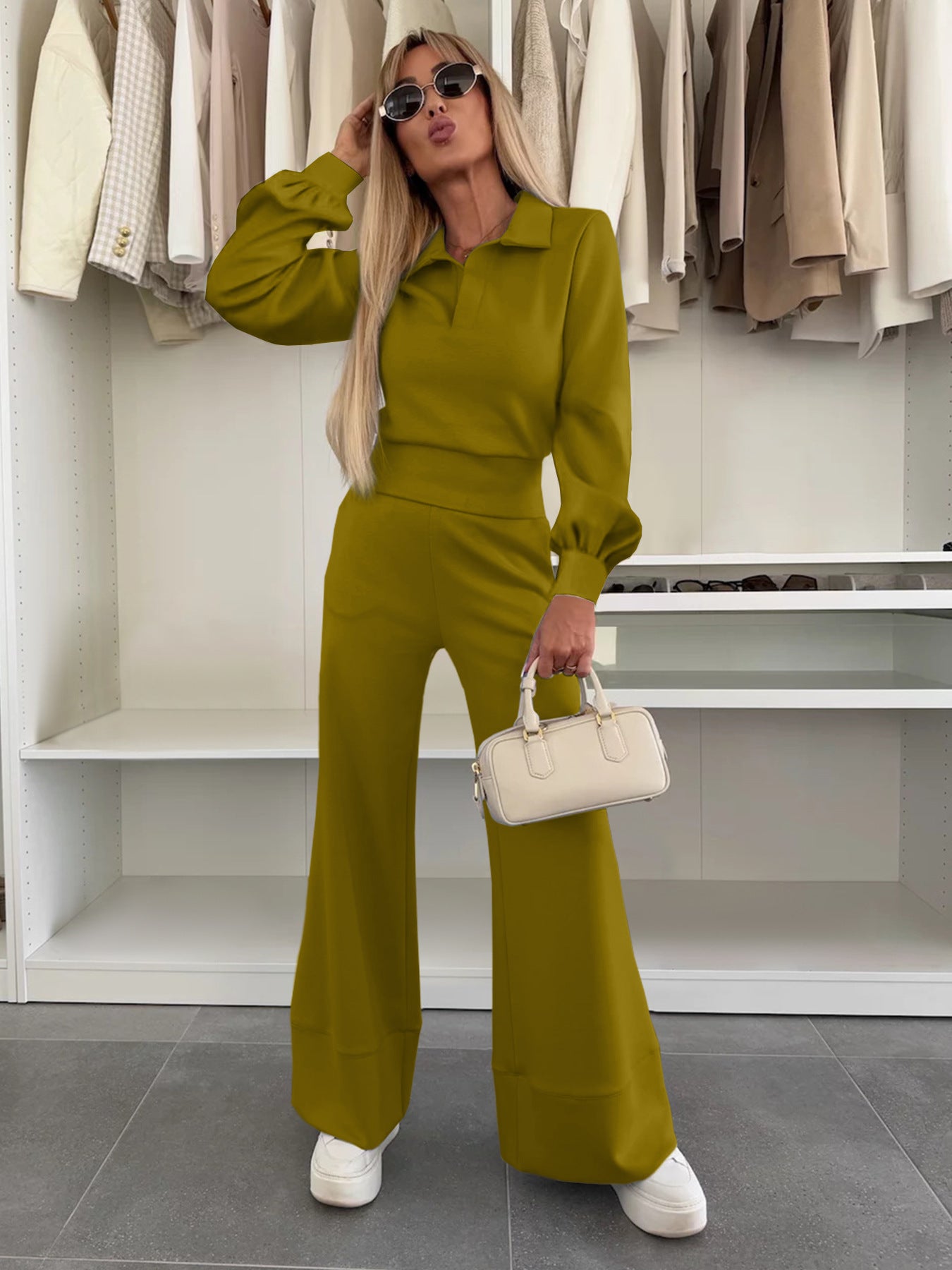 Damen Stylish und lässiger Jumpsuit mit weitem Bein und eleganten Ärmeln WW