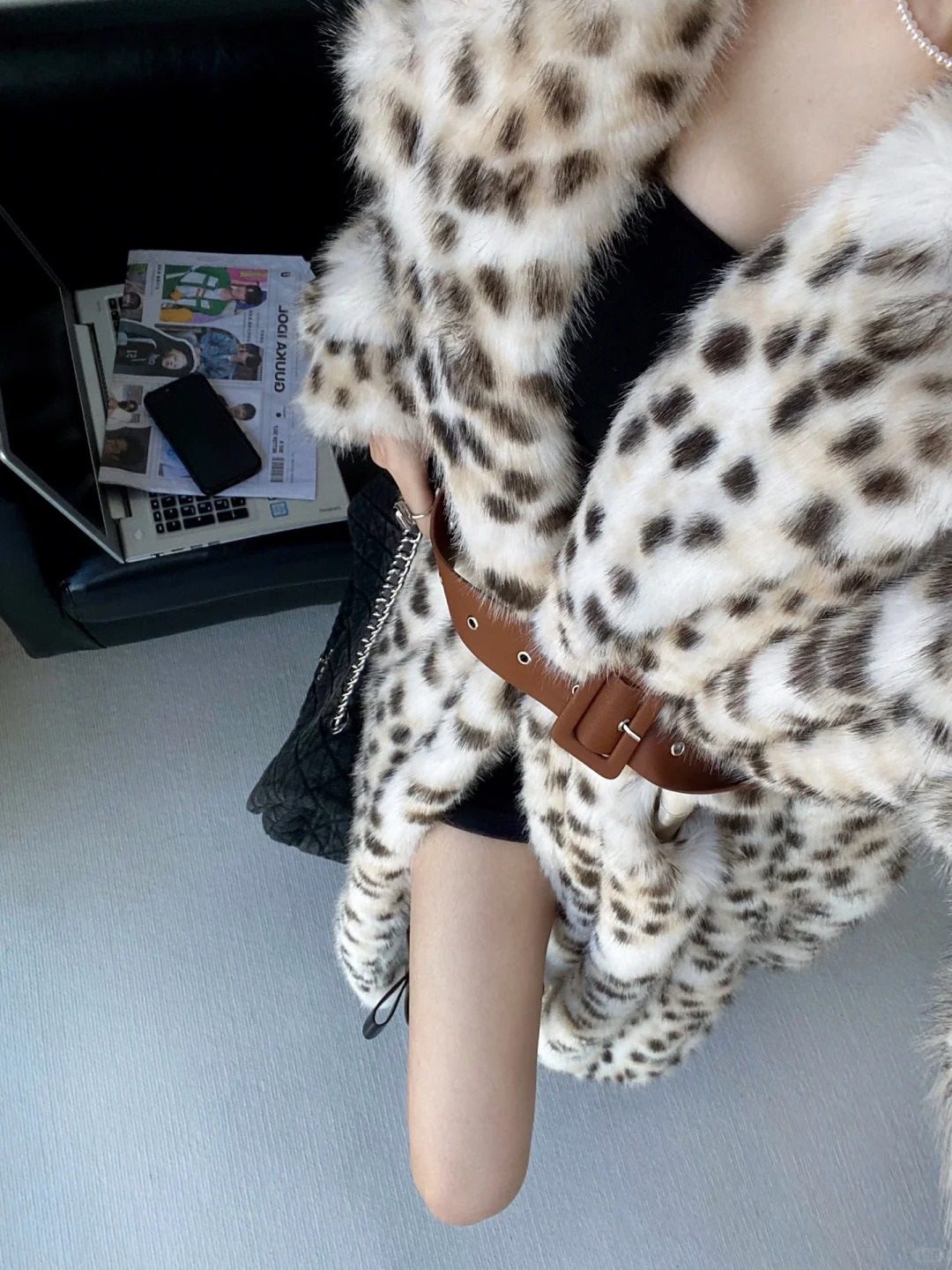 WW | Leopard Print Mantel - Kühnes Statement-Stück - Plüsch Kunstfell - Winter Glam