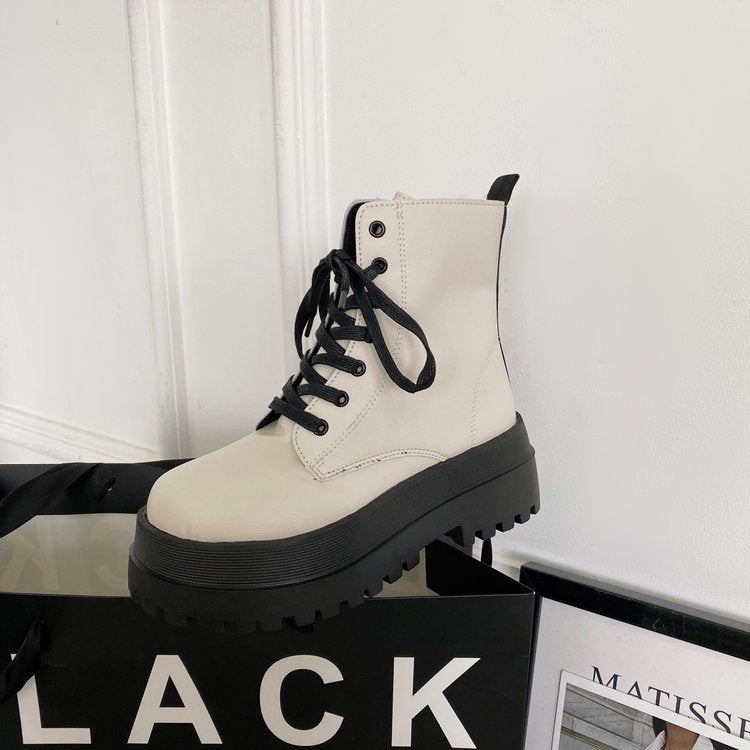 Damen Schnürstiefel mit robuster Plateausohle und elegantem Obermaterial W&W