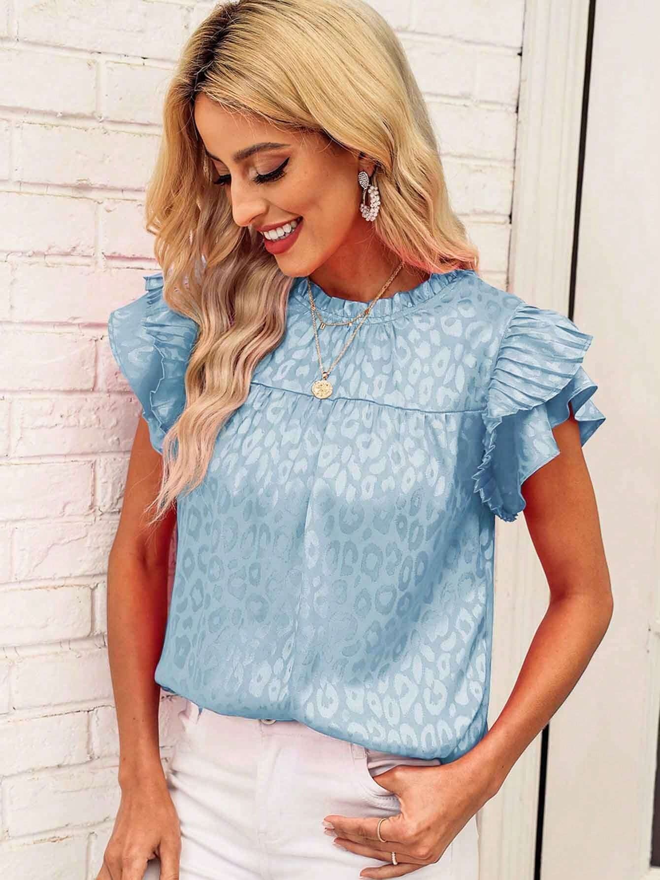 Women's Blouse with Fashionable Ruffle Details and Elegant Leopard Print WW