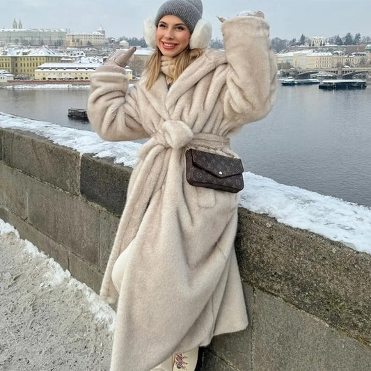 WW | Gürteltier Faux-Fur-Mantel - Plüsch Winterwärme - Polyester-Mischung - Elegante Winterbekleidung