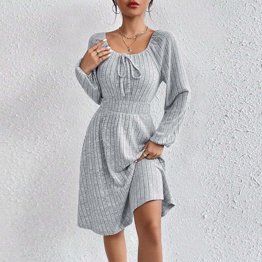 Damen Midi-Kleid mit elastischem Material und modischer Raffung W&W