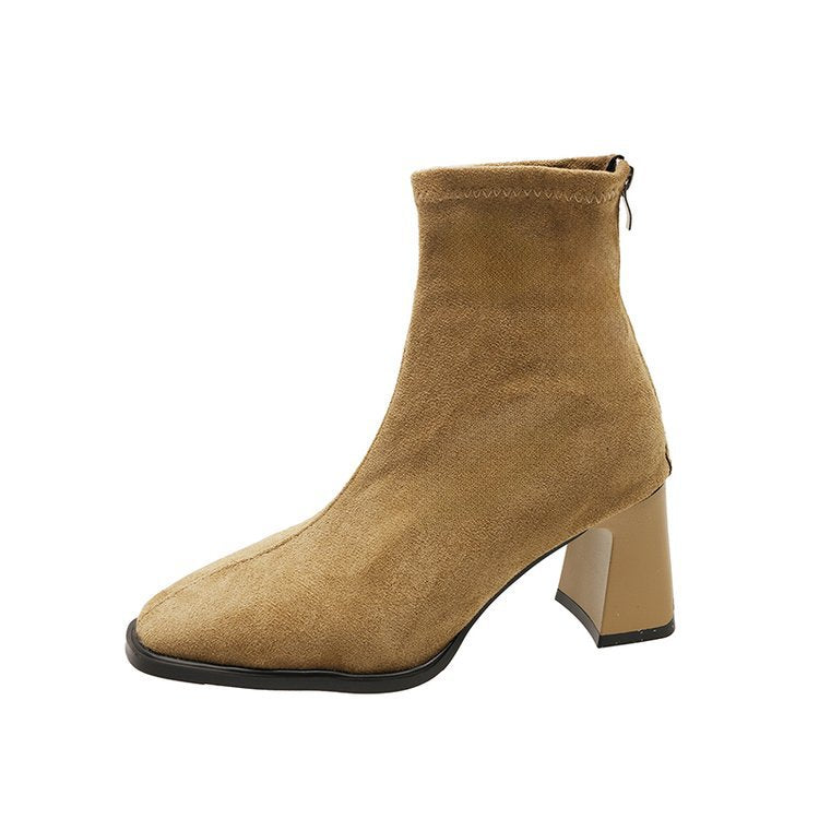 Damen Stiefeletten mit elegantem Blockabsatz und weichem Veloursleder W&W