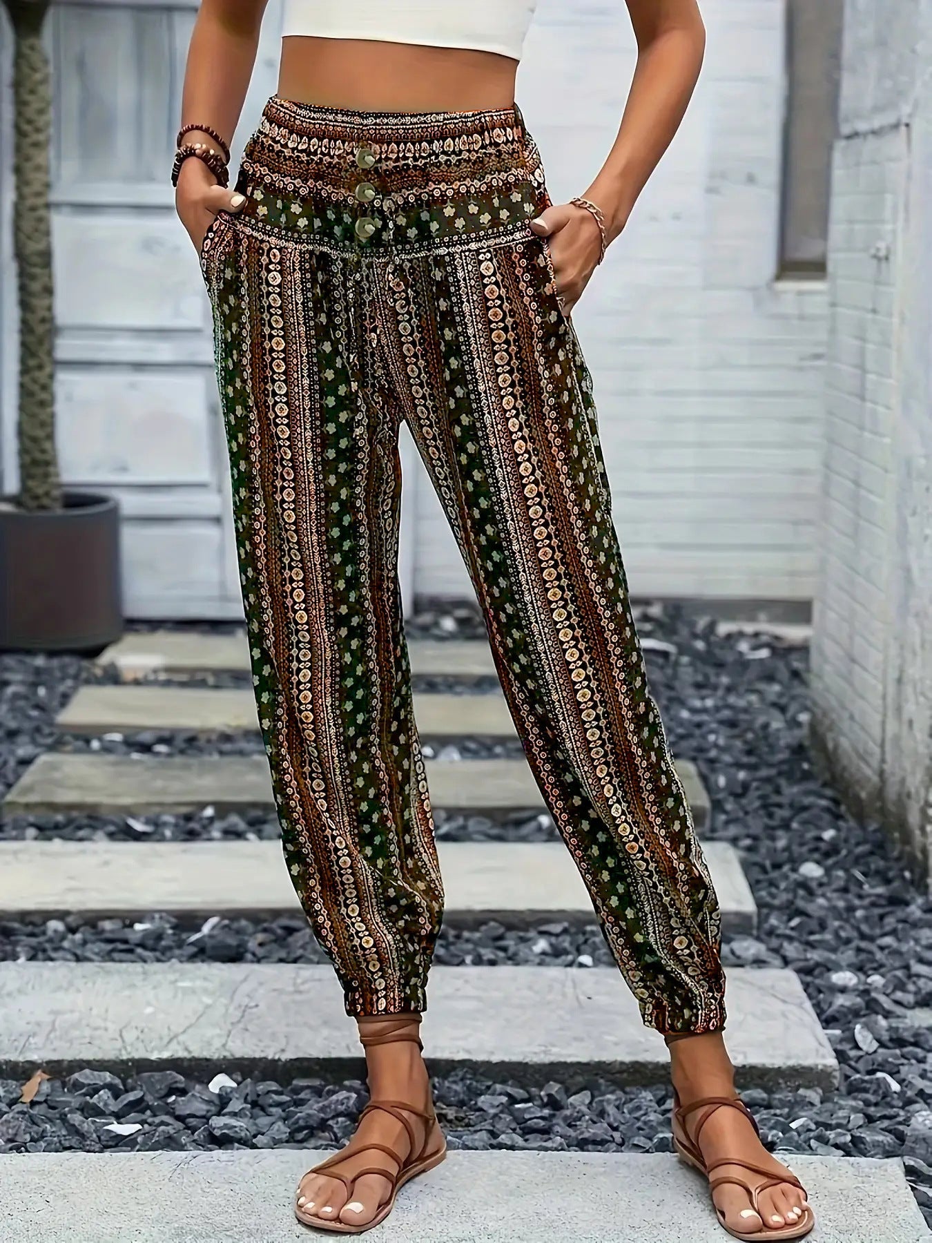 Damen Weite Freizeithose mit elastischem Bund und knopfverzierter Taille WW