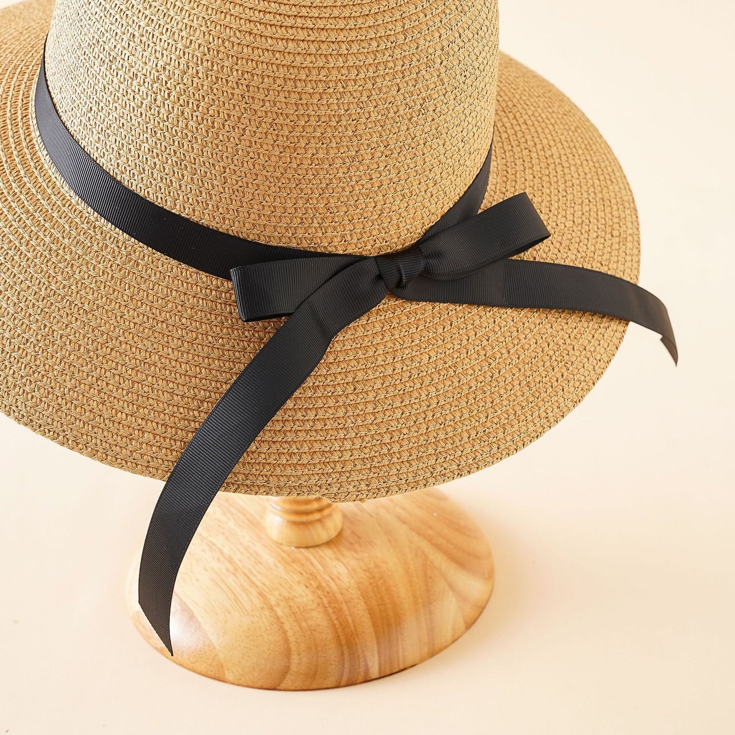 Damen Eleganter Sonnenhut mit breiter Krempe und stilvollem Satinband WW