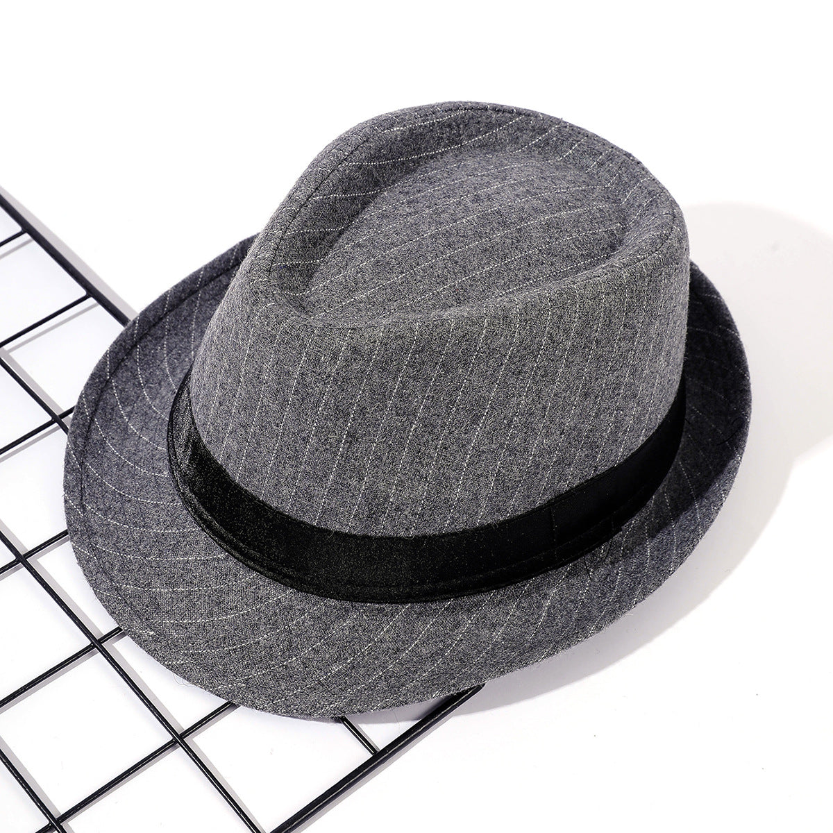 Damen eleganter Fedora-Hut mit gestreiftem Design und modischem Samtband WW