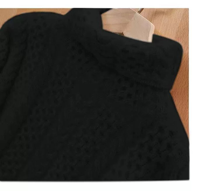 WW | Luxurious Plaid Cashmere Turtleneck