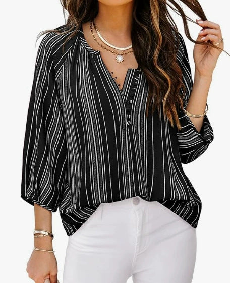 Women's Elegant Tunic Blouse with Sophisticated Stripes WW