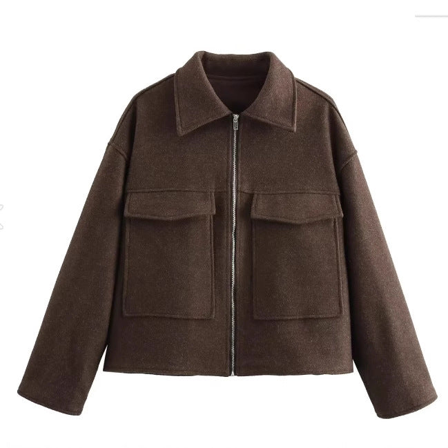 Ladies' tailored jacket with practical flap pockets and soft wool blend