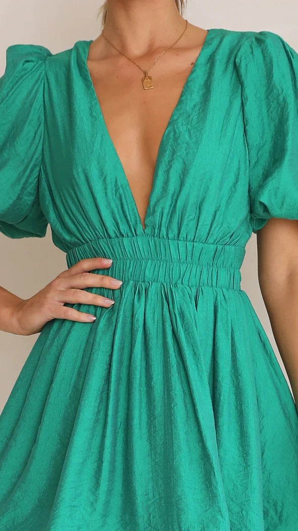WW | Sommer Süß Tief V-Ausschnitt Taille Schlankmachend Plissierter Puffärmel Kleid