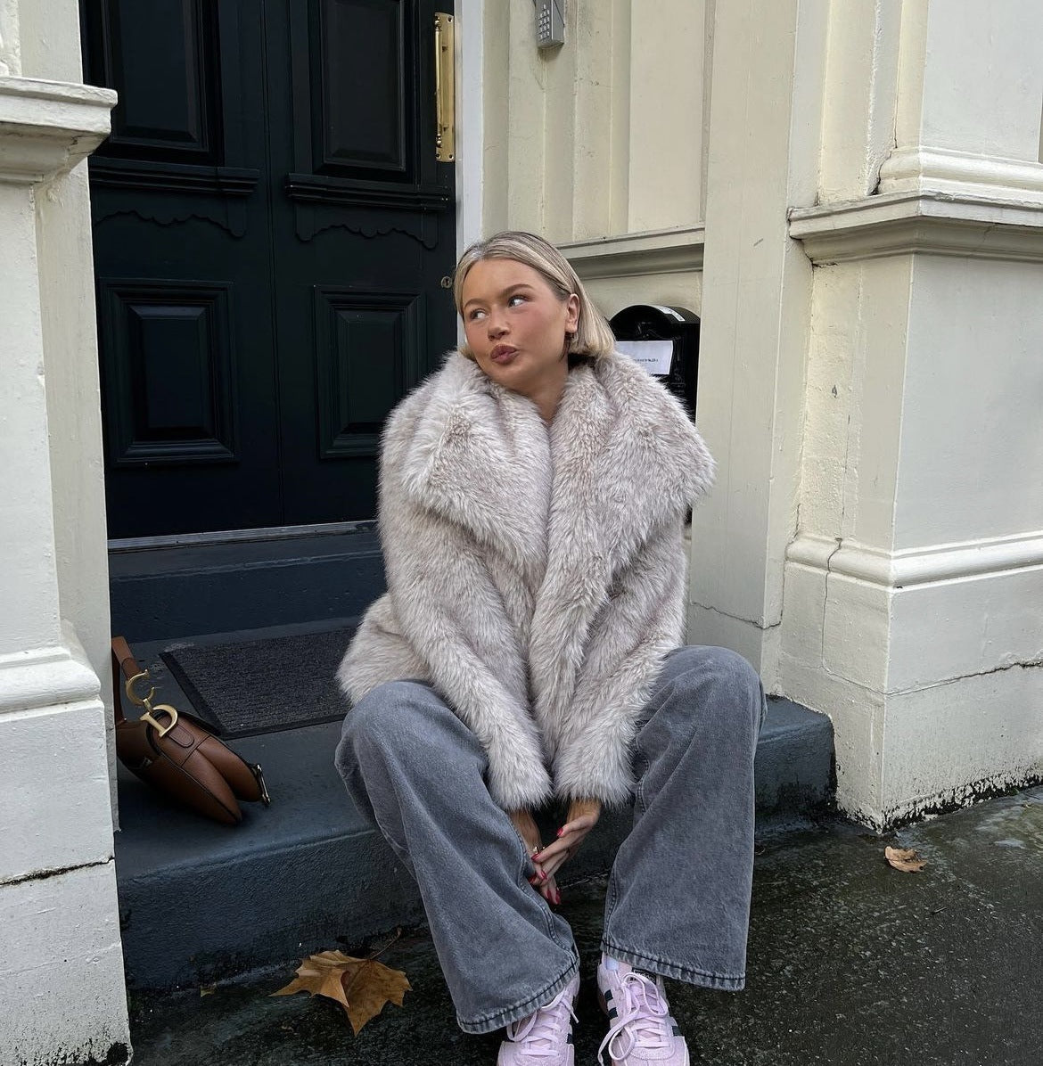 WW | Fur coat
