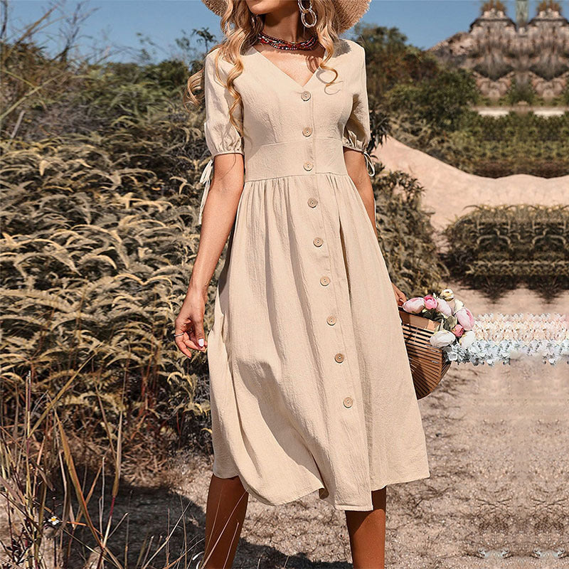 Damen Midi-Kleid mit tailliertem Schnitt und modernen Knopfdetails WW