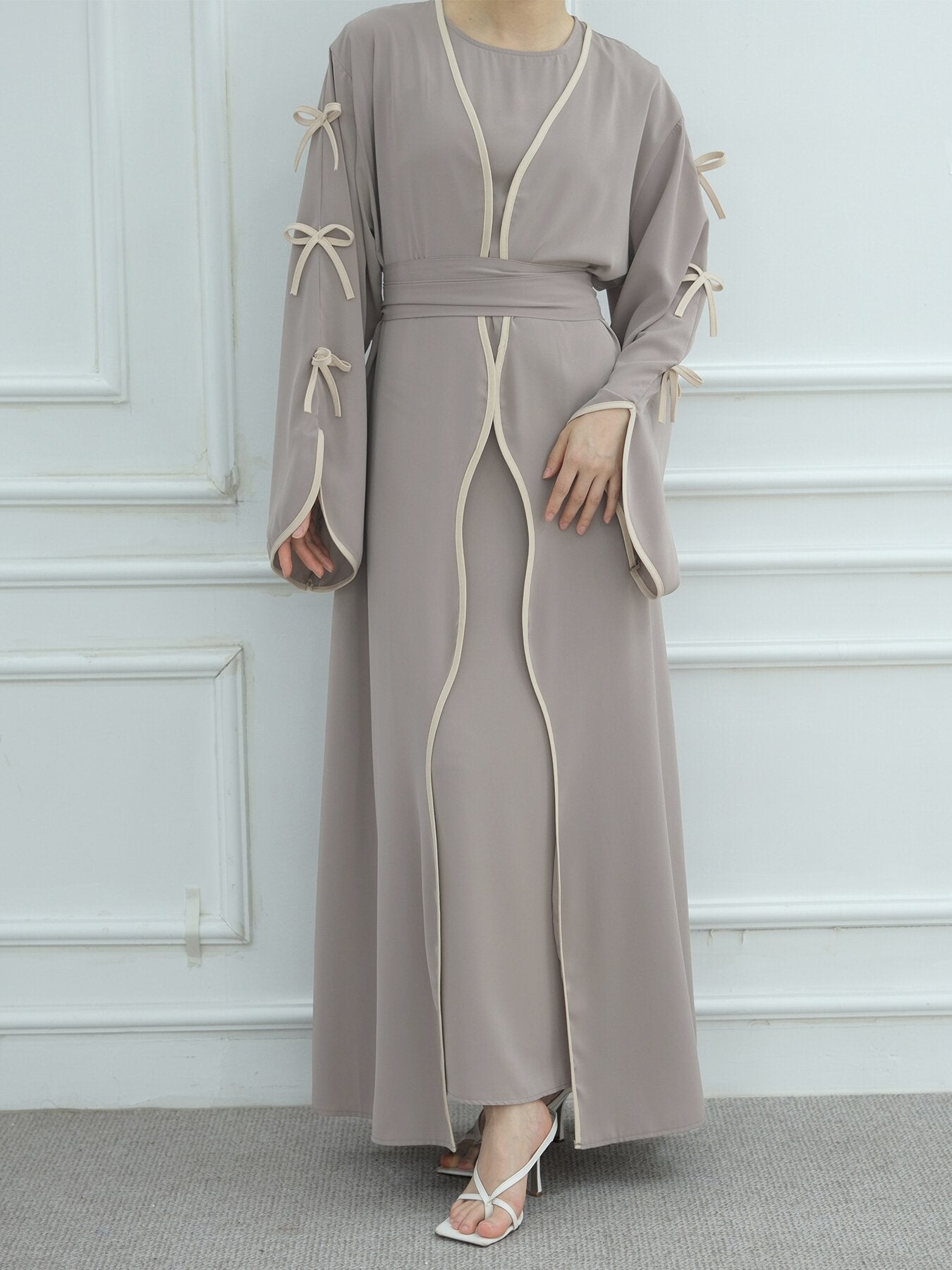Women's Maxi Dress with Elegant Bow Details and Flowing Cut WW
