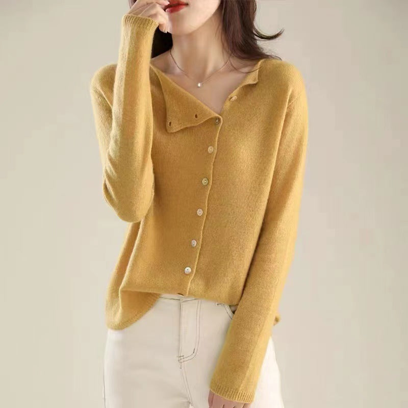 WW | Classic long-sleeved sweater with buttons