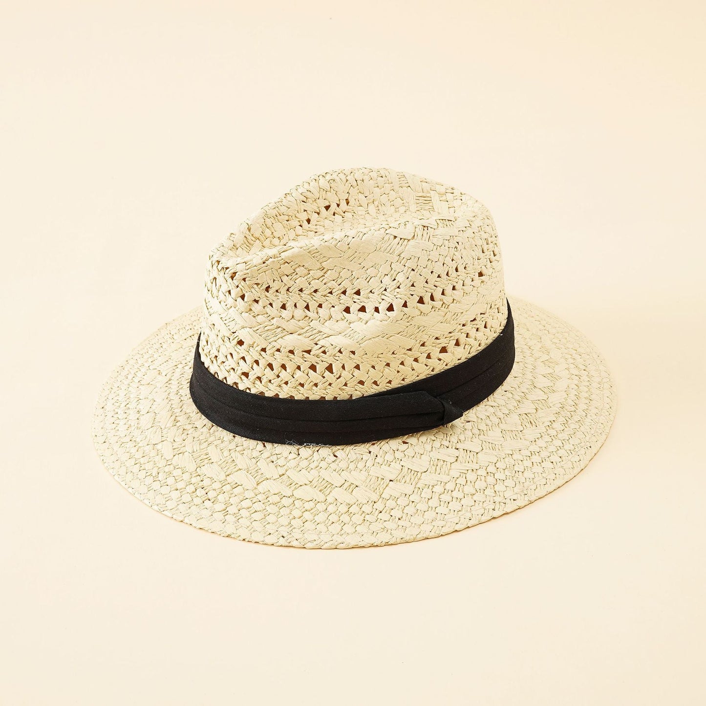 Damen Strohhut im klassischen Fedora-Stil mit breiter Krempe und elegantem Band WW