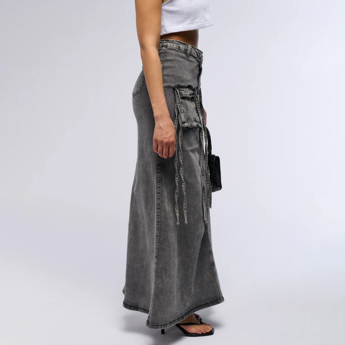Women's Long Denim Skirt with High Waist and Practical Pockets WW