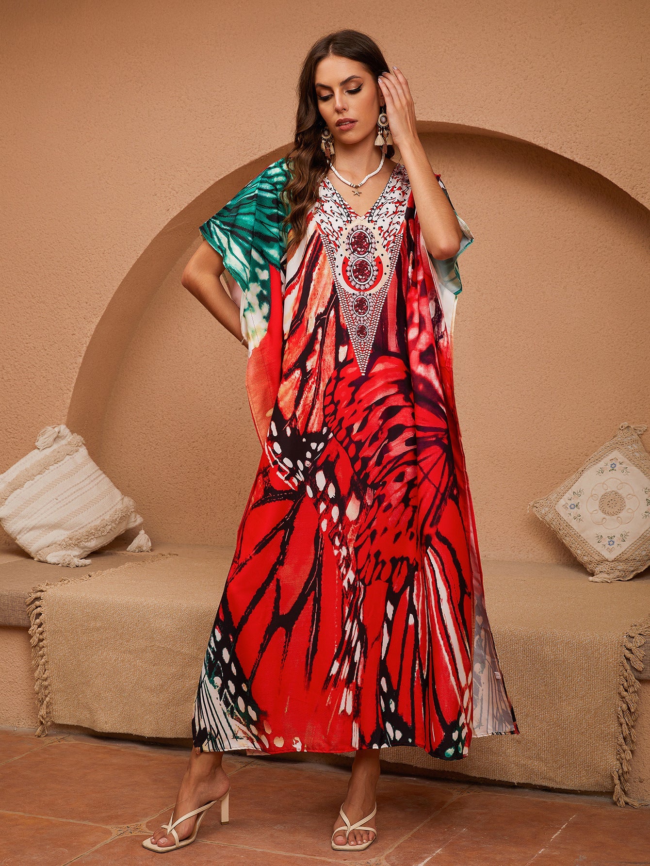 Damen Kaftan mit kunstvollem Design und eleganten Perlenverzierungen WW