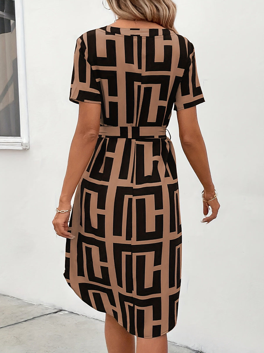 Damen Kleid mit modernem geometrischen Muster und taillierbarem Gürtel WW
