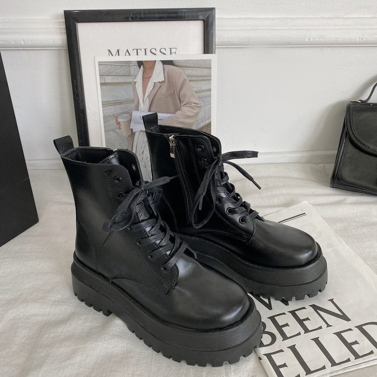 Damen Schnürstiefel mit robuster Plateausohle und elegantem Obermaterial W&W