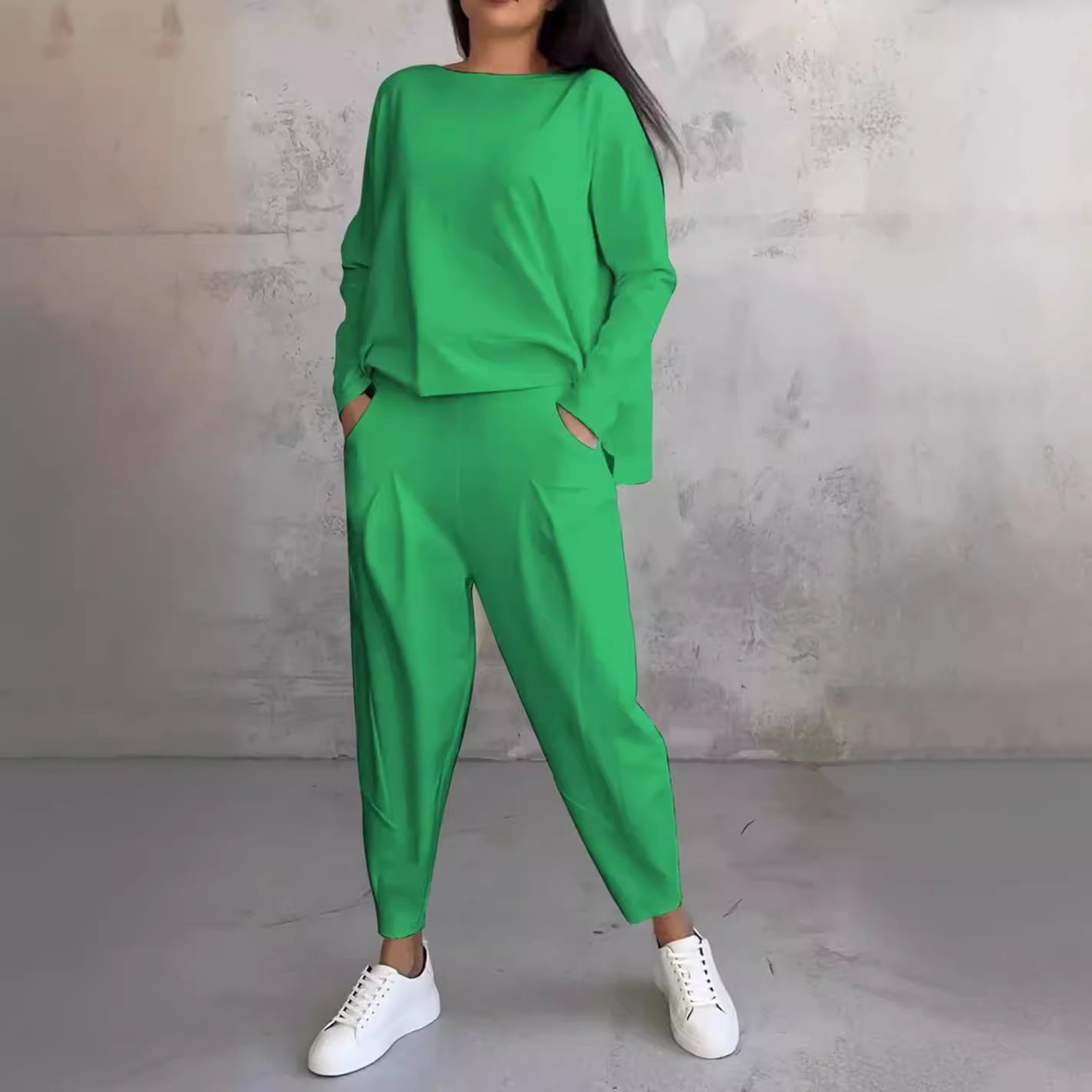 Women's casual two-piece set with a wide cut and pockets