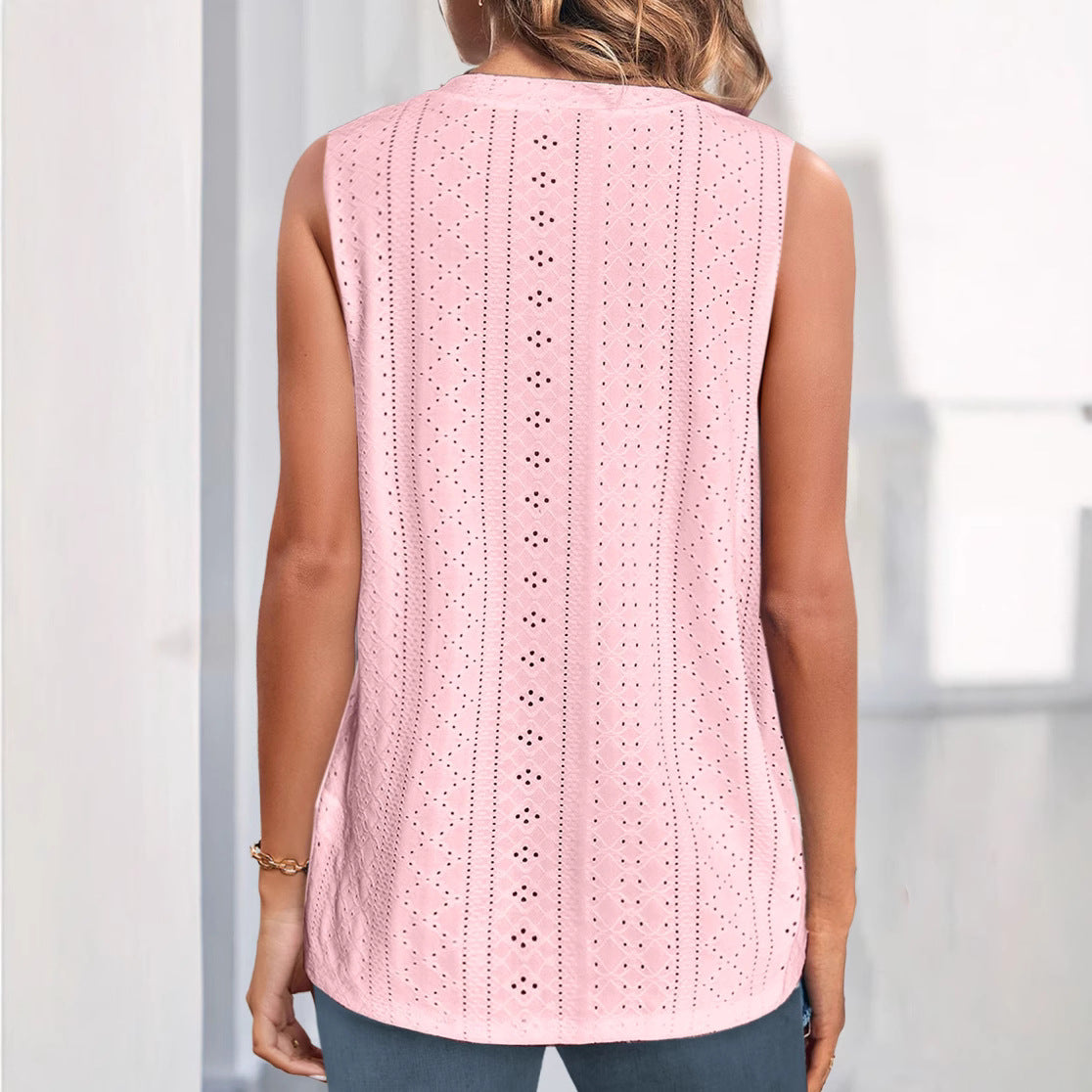 Damen ärmelloses Blusenshirt mit filigranem Lochmuster und Knopfleiste WW