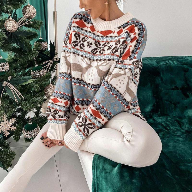 WW | Christmas Sweater with Festive Design