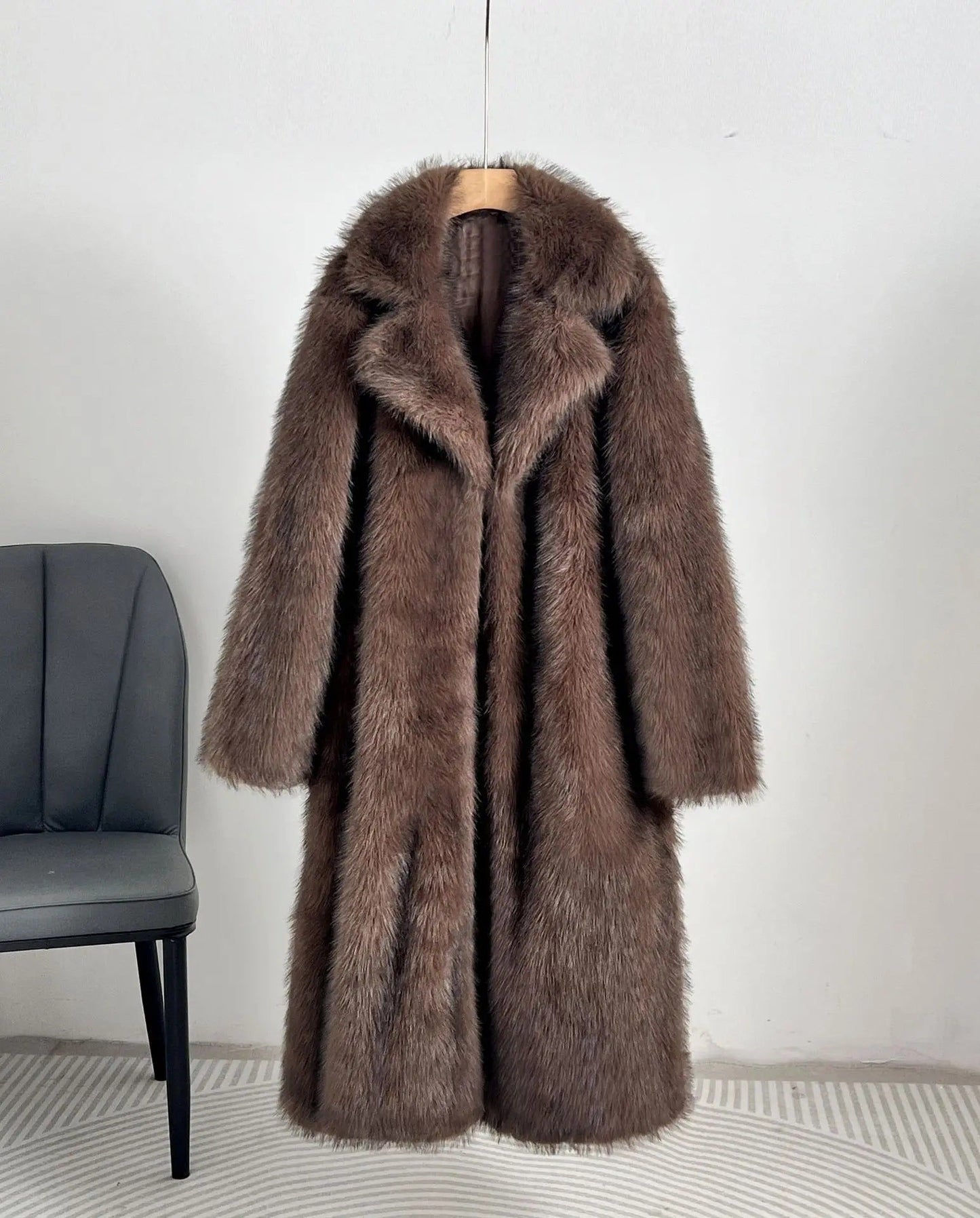 Damen Eleganter Pelzmantel mit großen Taschen WW