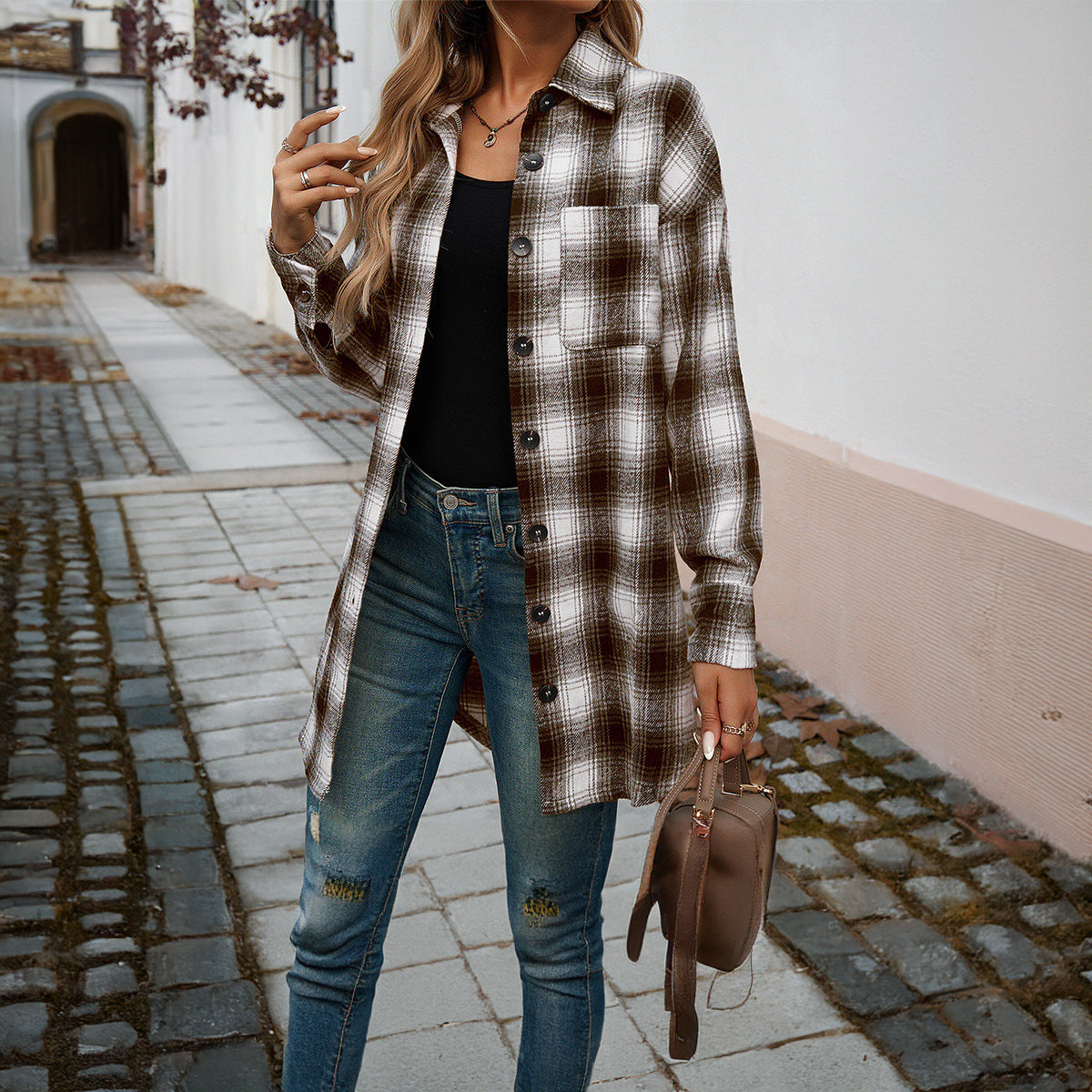 Women's Plaid Overshirt with Casual Fit and Modern Details WW