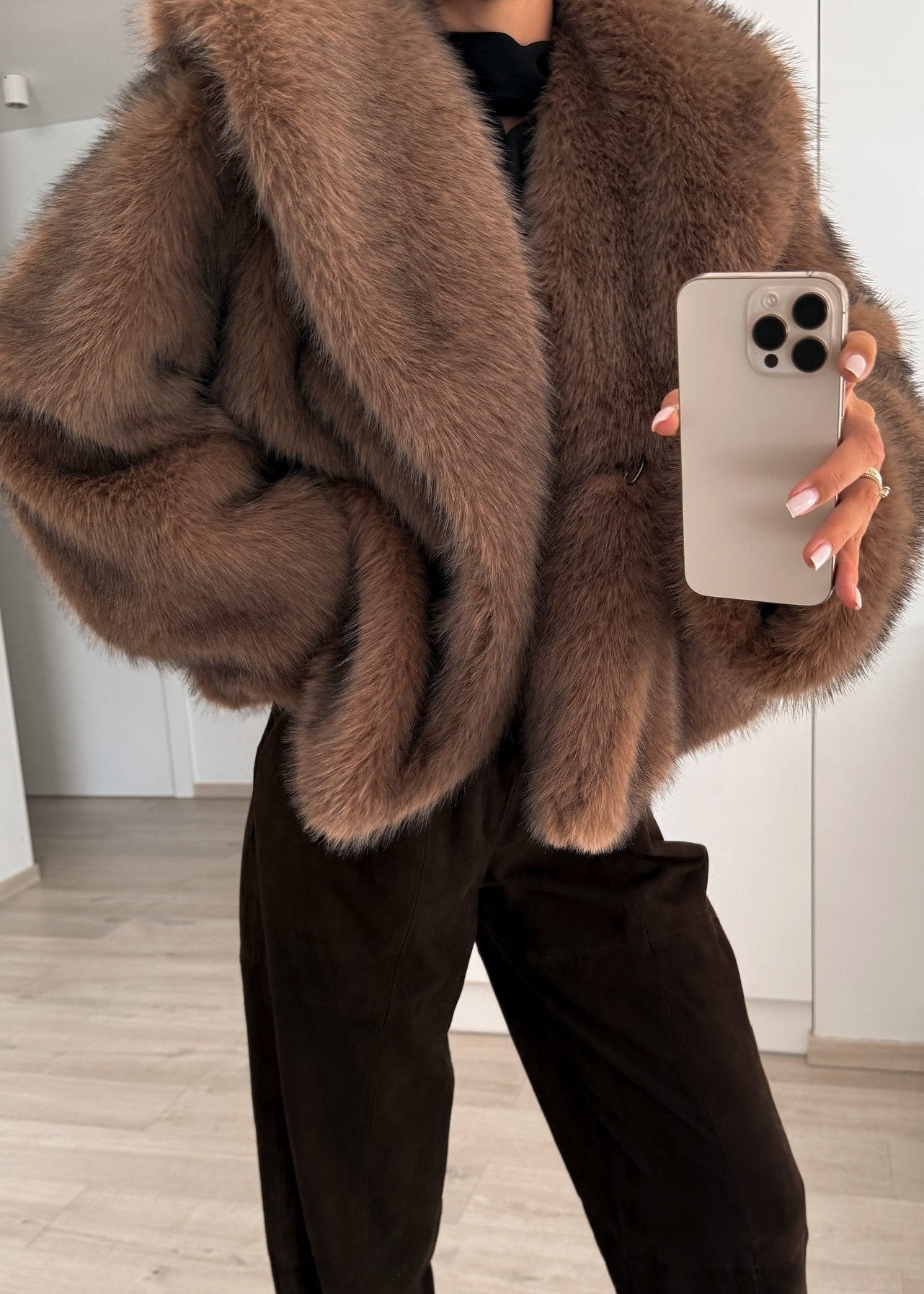 WW | Eichen-Faux-Fur-Jacke