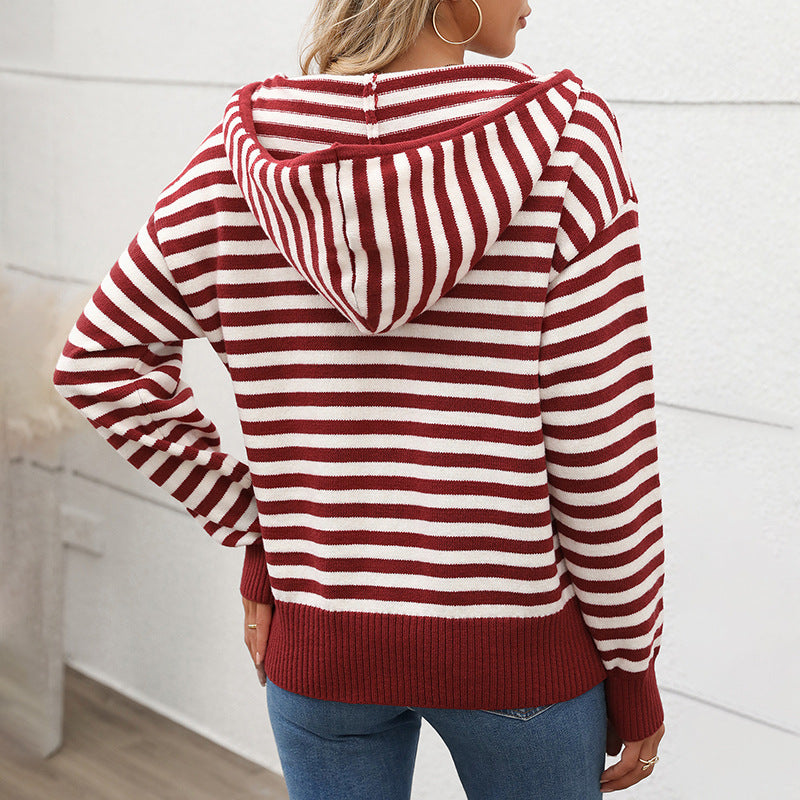 Women's cozy knitted sweater with fashionable zipper and striped pattern WW