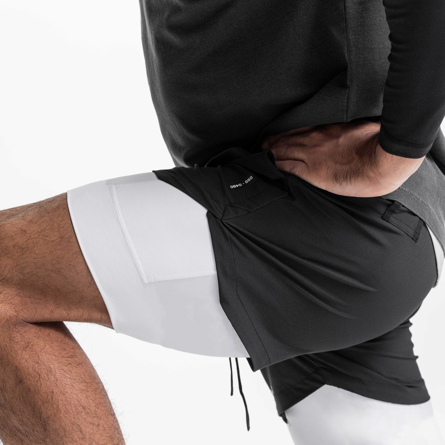 WW | Doppellagige Shorts mit Tasche