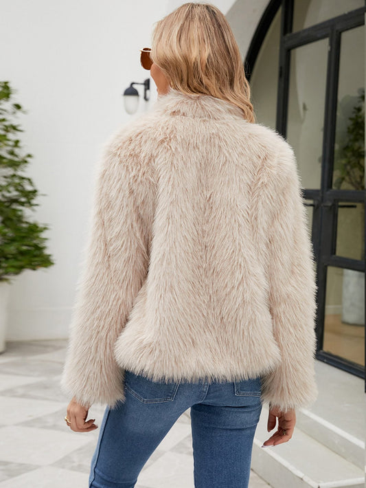 WW | Kunstpelz Kurze Jacke - Gemütliches Winteressential - Weicher Polyester-Mix - Lässige Eleganz