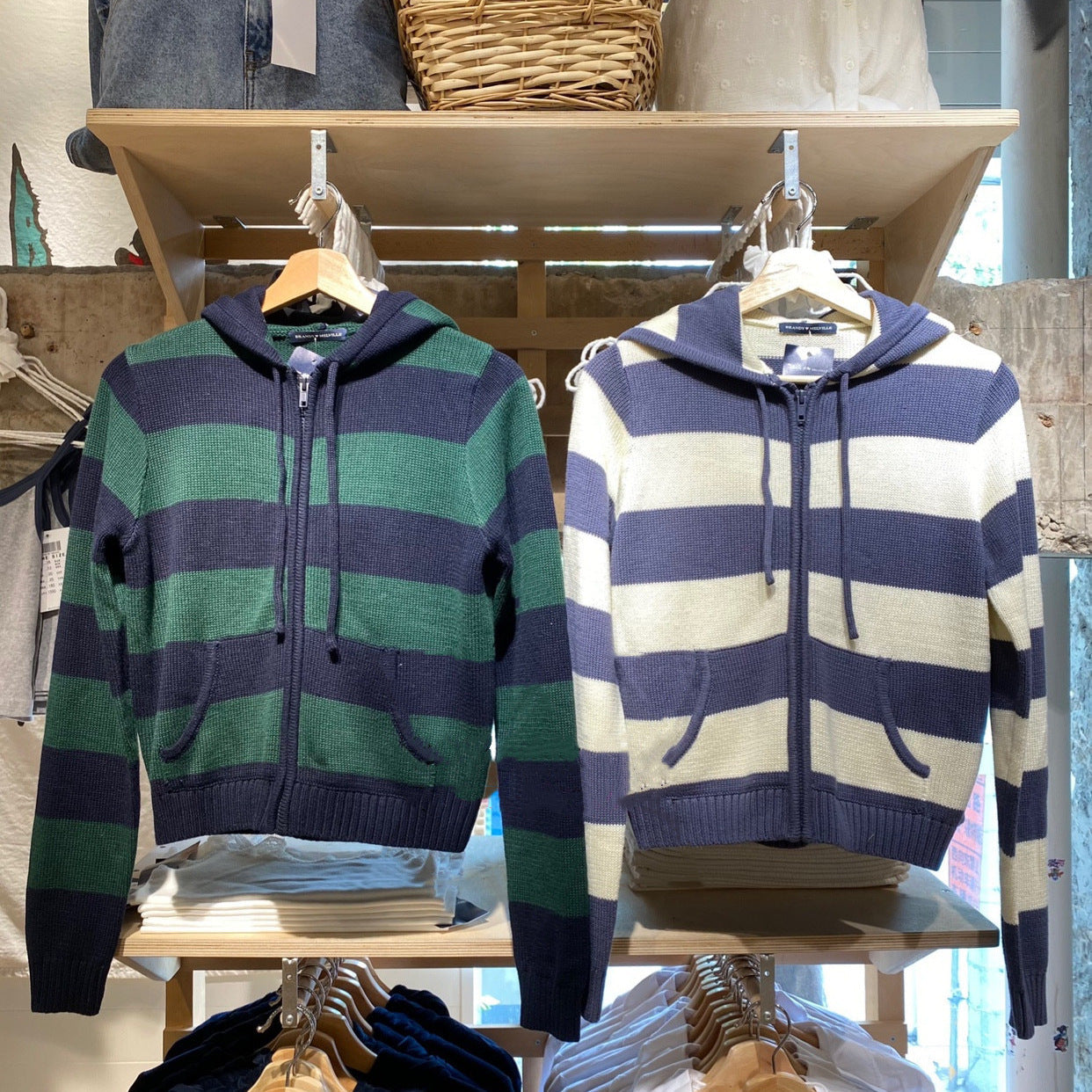 WW | Strickjacke mit Kapuze und Reißverschluss