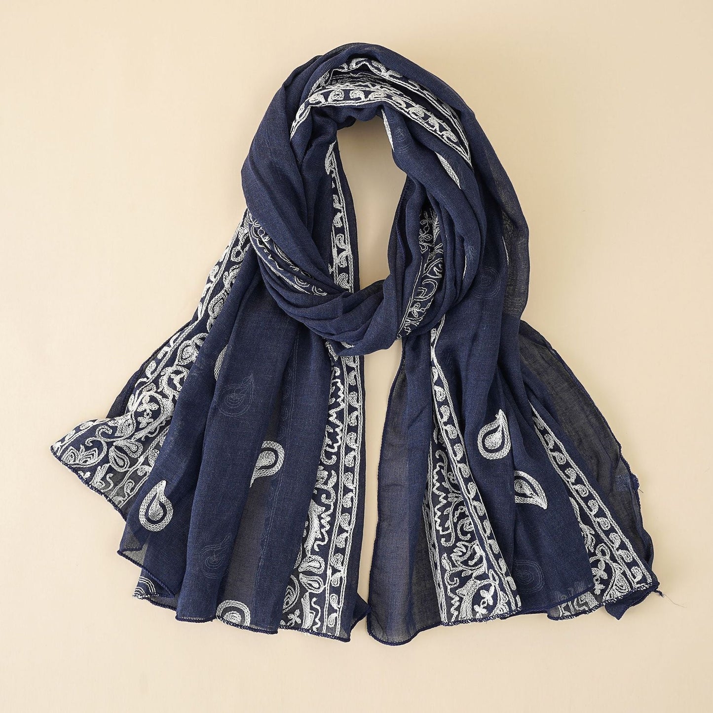Elegant women's scarf made of high-quality chiffon with delicate embroidery WW