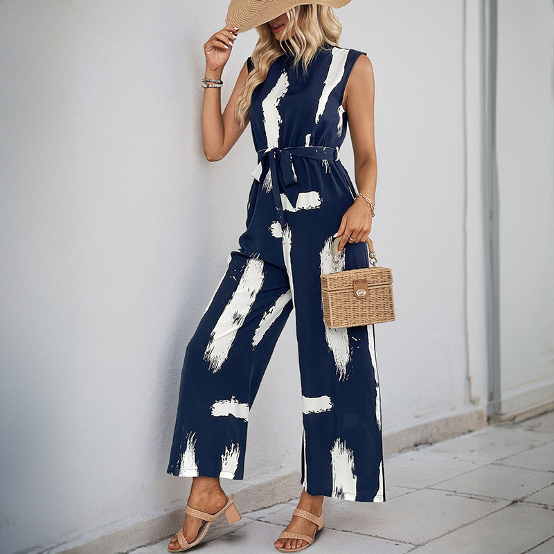 Women's jumpsuit with a modern striped pattern and practical tie belt WW