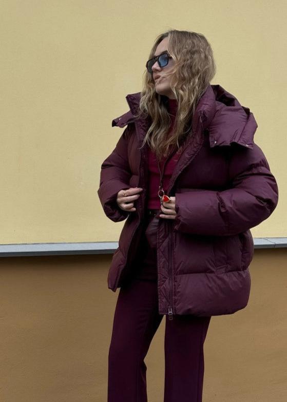 WW | Burgundy Puffer Jacket - Luxe Winter Comfort