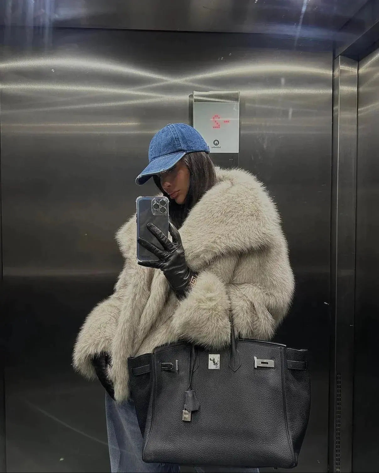 WW | Light beige faux fur coat for elegant comfort