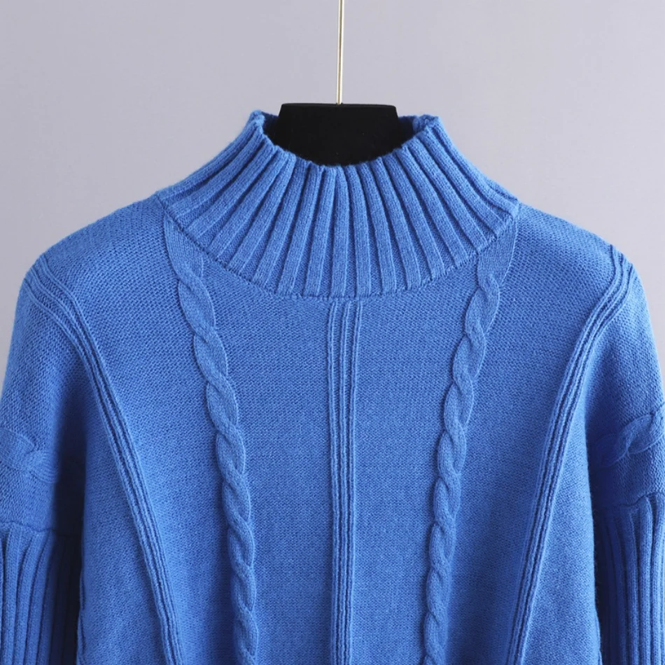 WW | Modern, Elegant Knitted Two-Piece Set